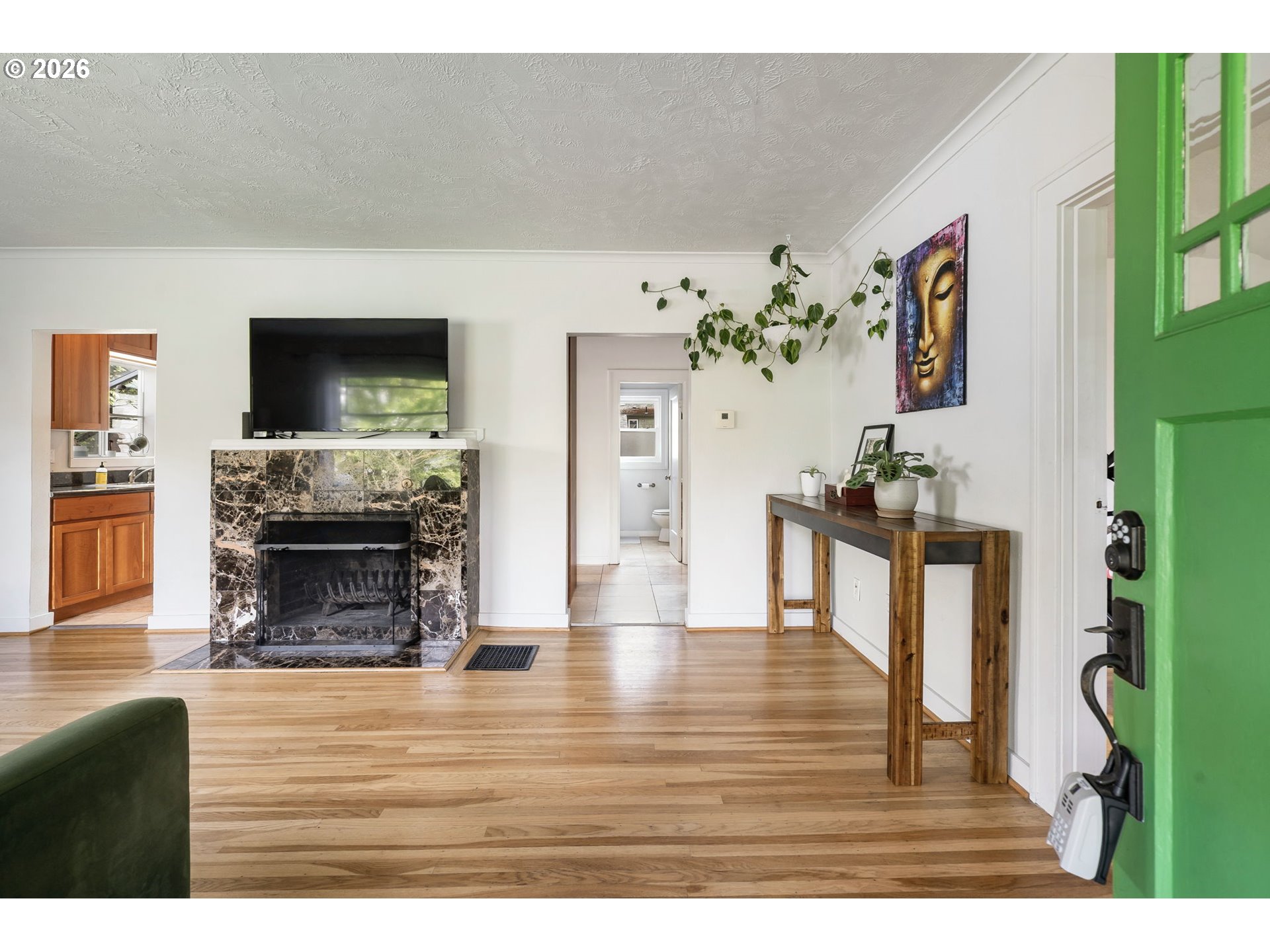 6362 N COMMERCIAL AVE