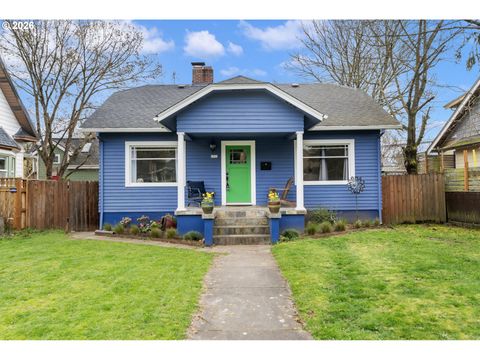 6362 N COMMERCIAL AVE Portland OR 97217