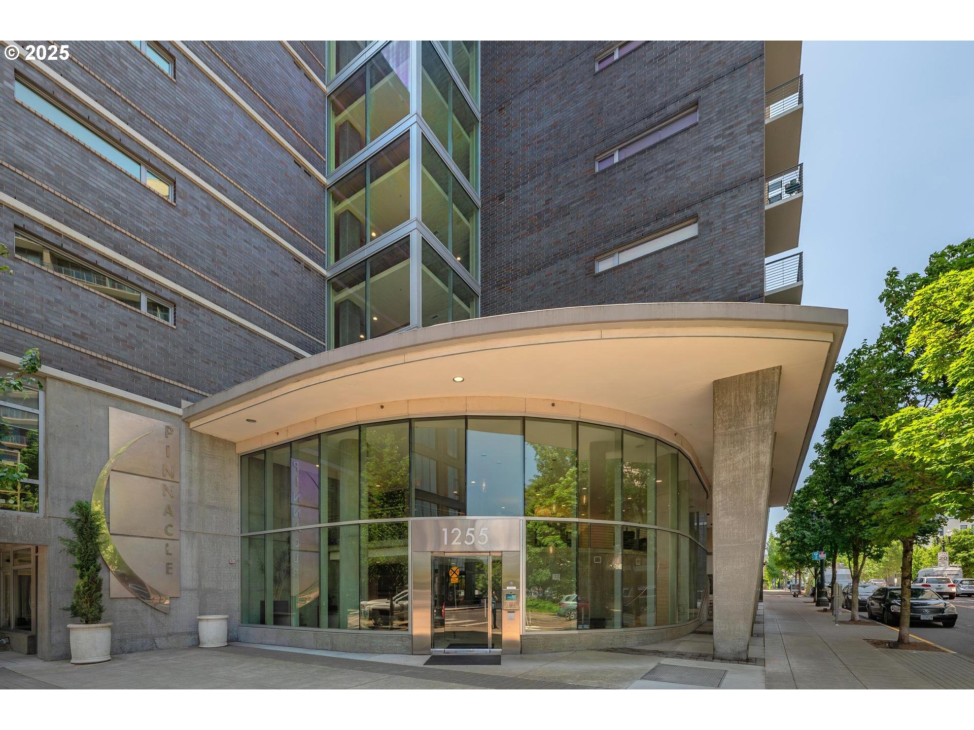 1255 NW 9TH AVE 1305