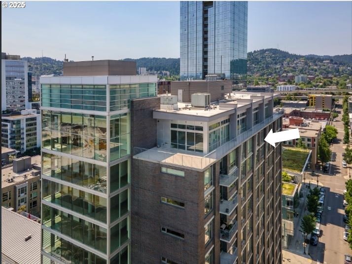 1255 NW 9TH AVE 1305