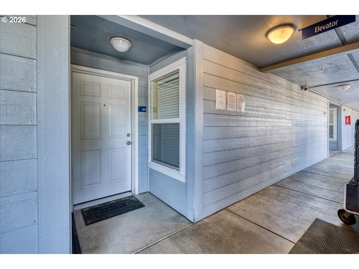 5201 SW HIGHWAY 101 109