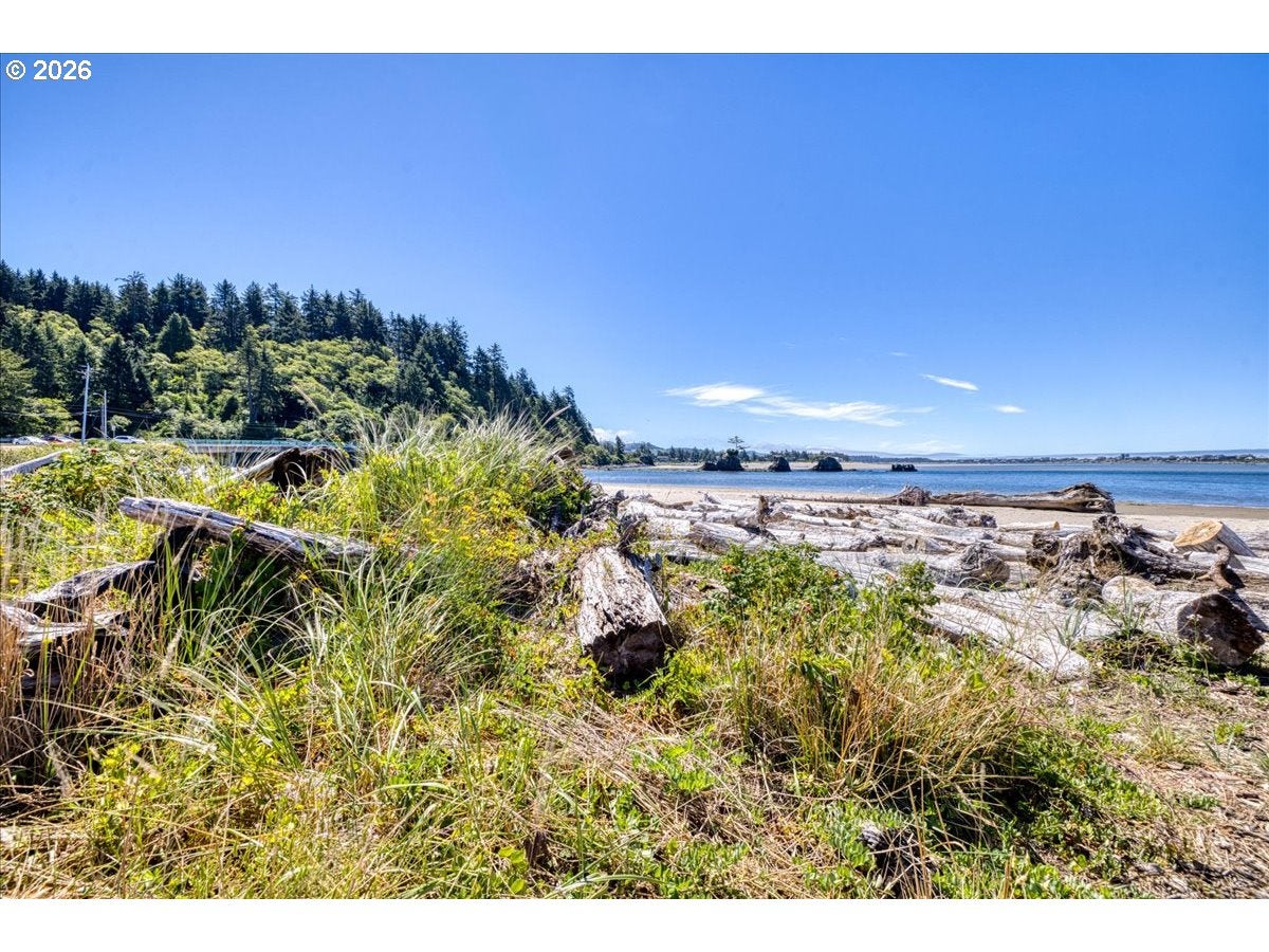 5201 SW HIGHWAY 101 109