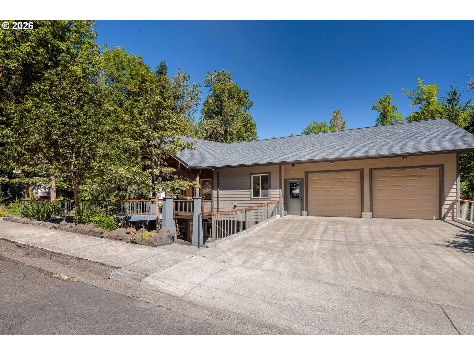 31 MARLBORO LN