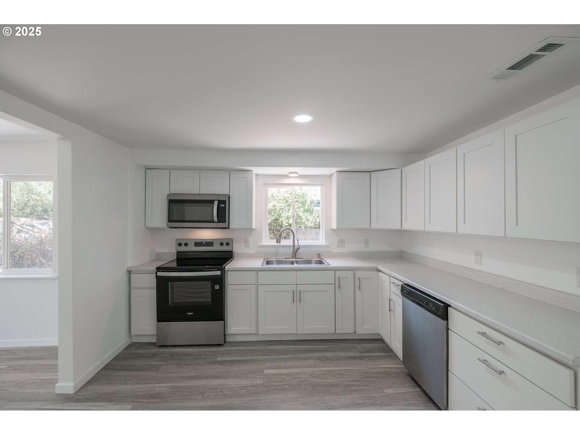 Sweet Home, Oregon 97386, United States, 3 Bedrooms Bedrooms, ,1 BathroomBathrooms,Residential,Active,189924