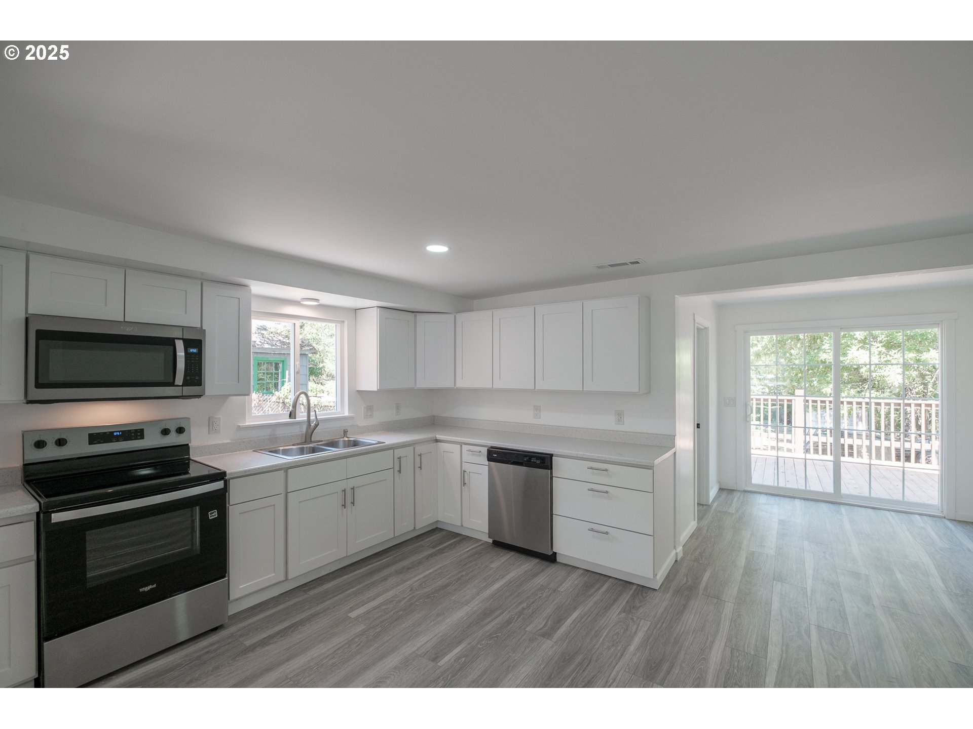 Sweet Home, Oregon 97386, United States, 3 Bedrooms Bedrooms, ,1 BathroomBathrooms,Residential,Active,189924