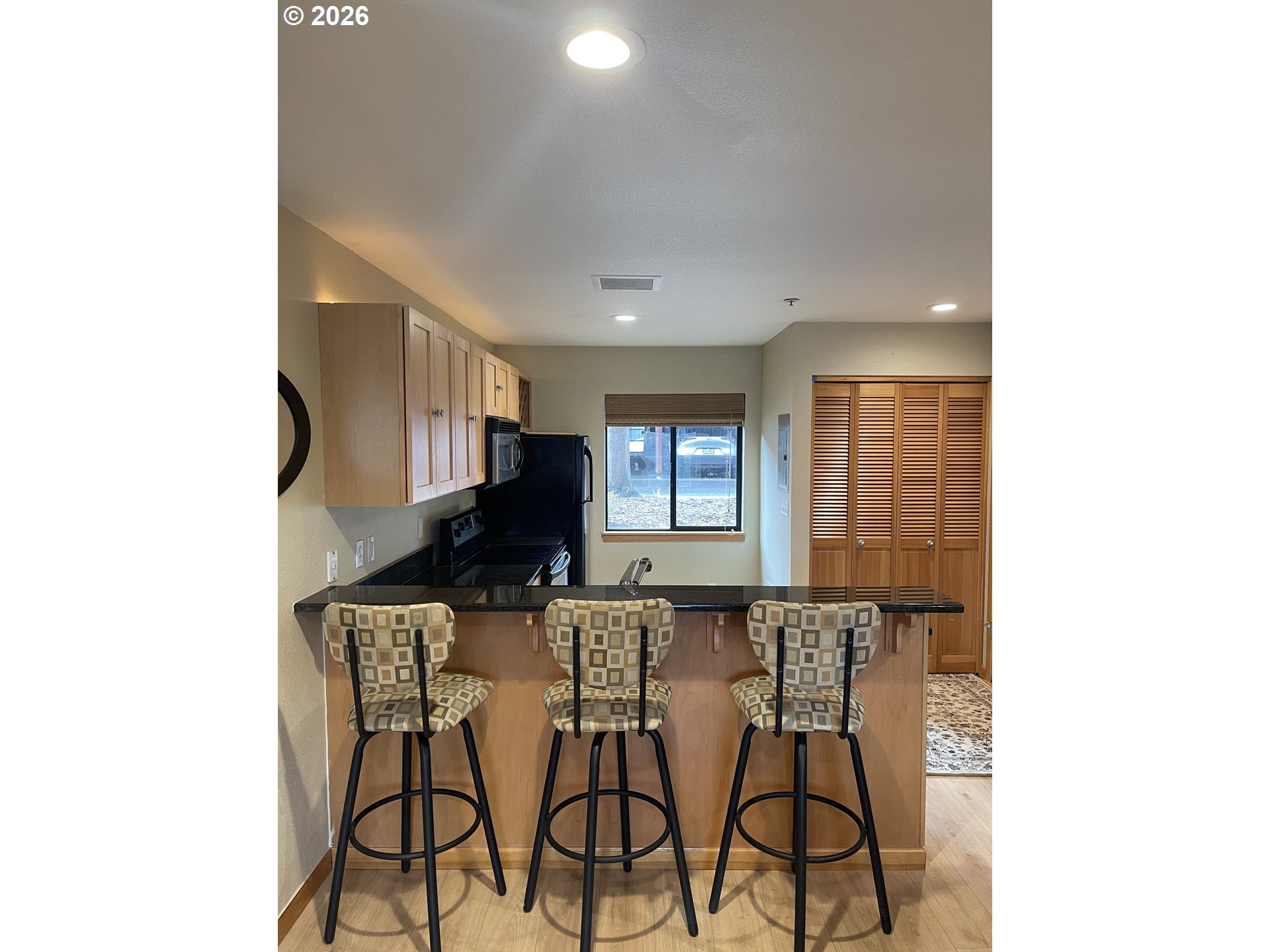 810 NW NAITO PKWY F-10