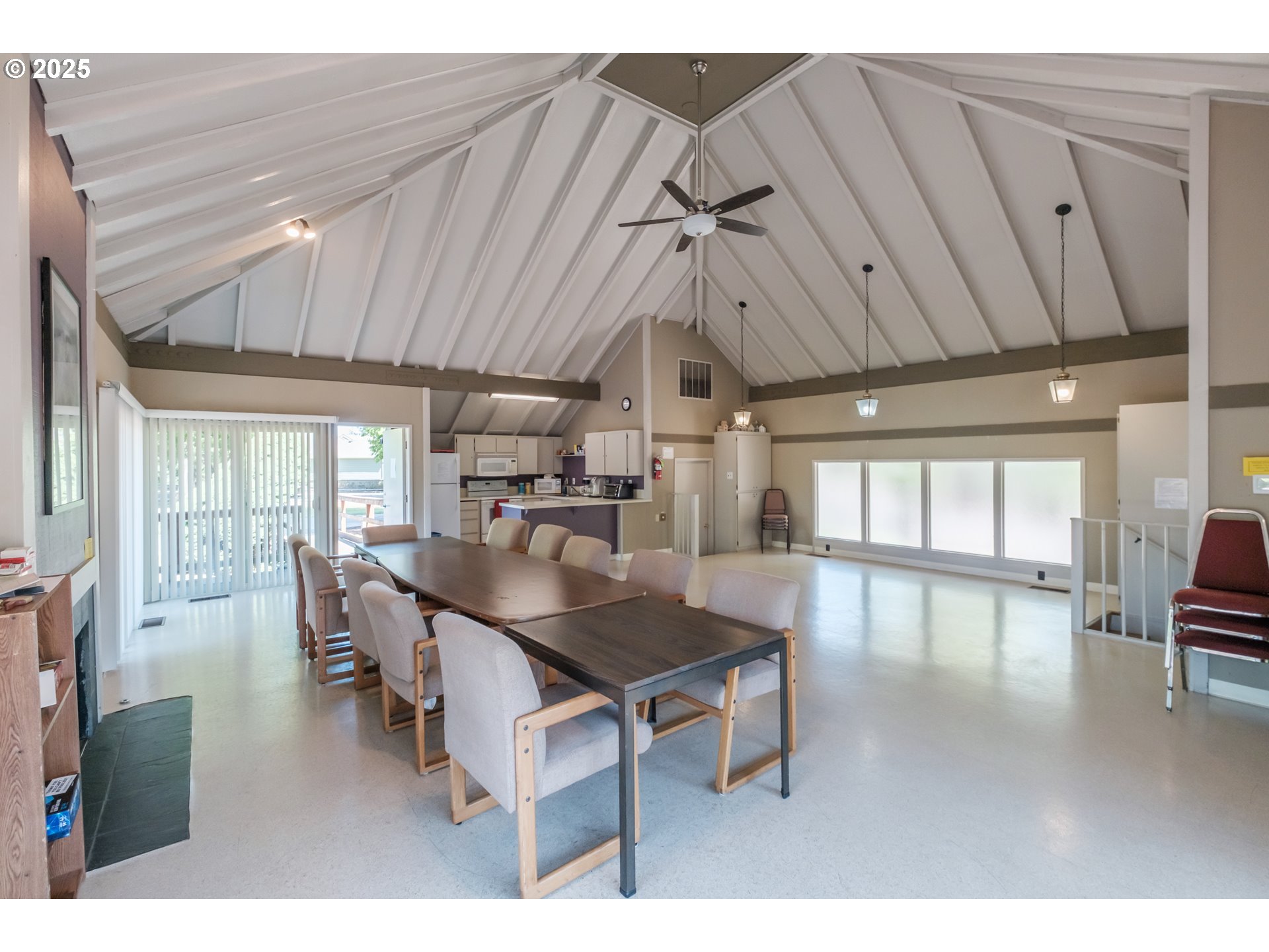 Salem, Oregon 97306, United States, 3 Bedrooms Bedrooms, ,2 BathroomsBathrooms,Residential,Active,217983