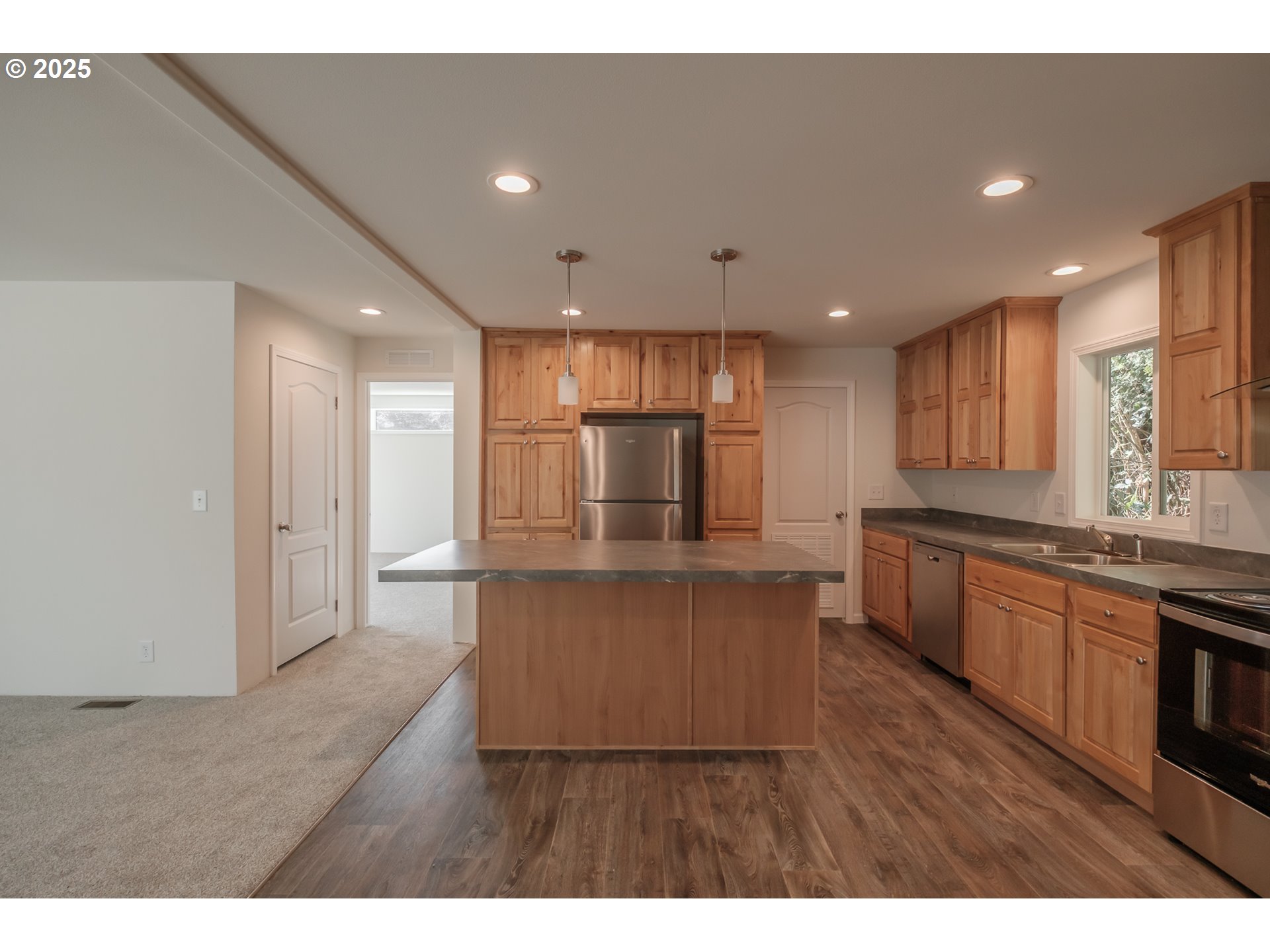 Salem, Oregon 97305, United States, 3 Bedrooms Bedrooms, ,2 BathroomsBathrooms,Residential,Active,155489