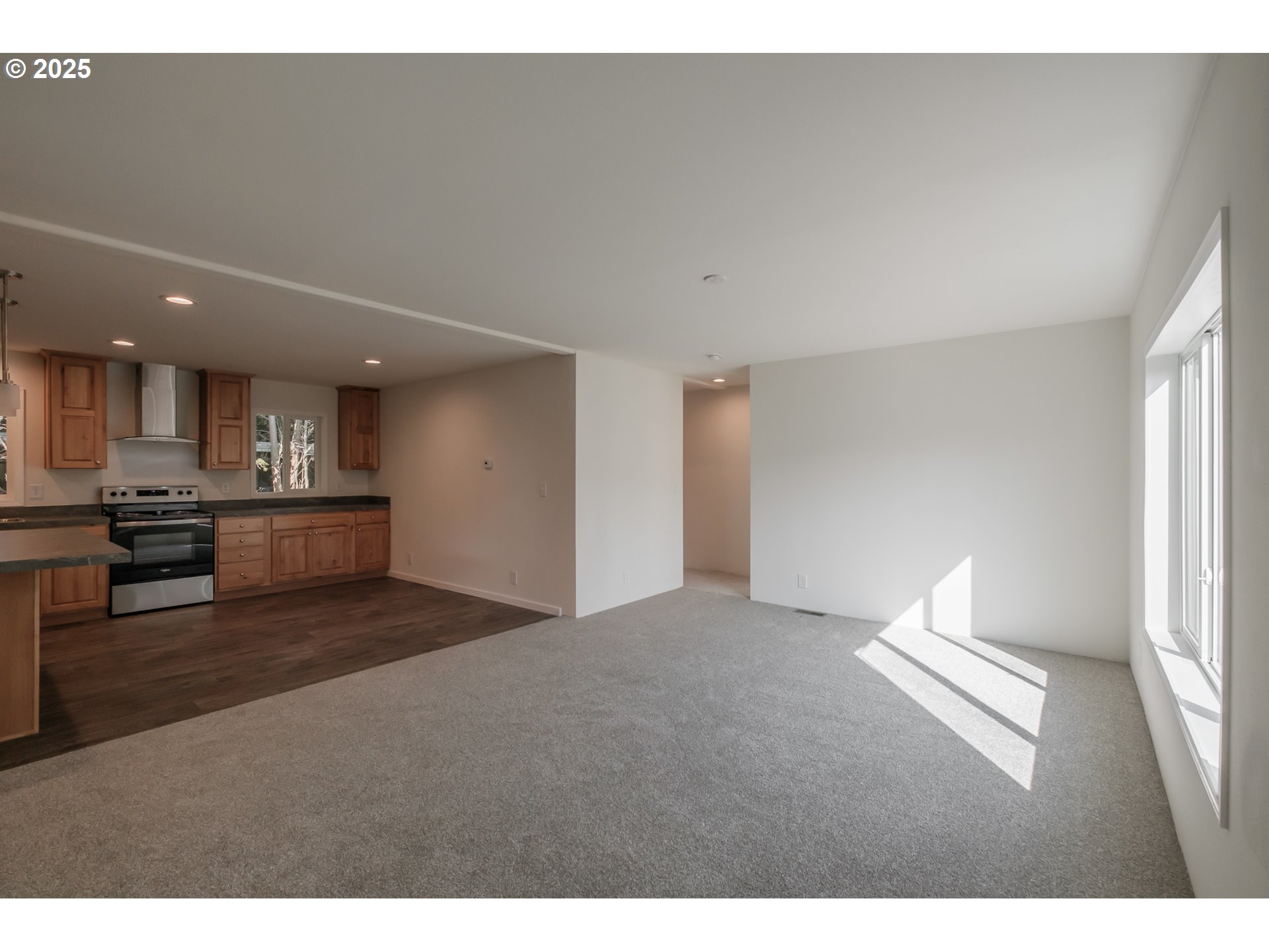 Salem, Oregon 97305, United States, 3 Bedrooms Bedrooms, ,2 BathroomsBathrooms,Residential,Active,155489