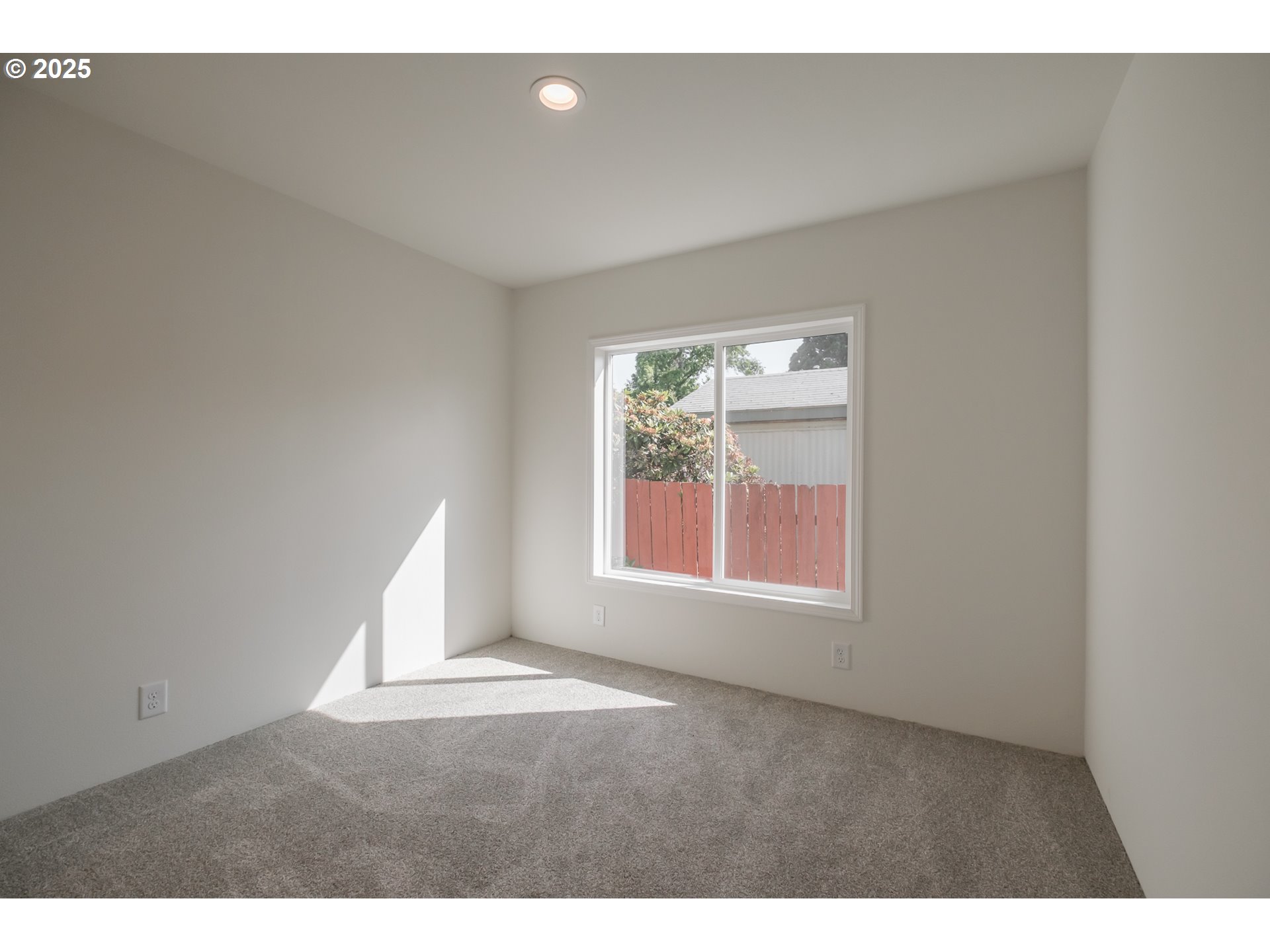 Salem, Oregon 97305, United States, 3 Bedrooms Bedrooms, ,2 BathroomsBathrooms,Residential,Active,155489