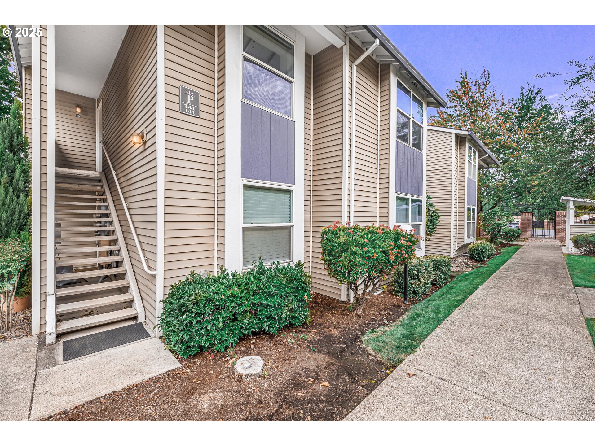 4686 W POWELL BLVD