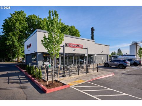 597 SW 1ST AVE Canby OR 97013