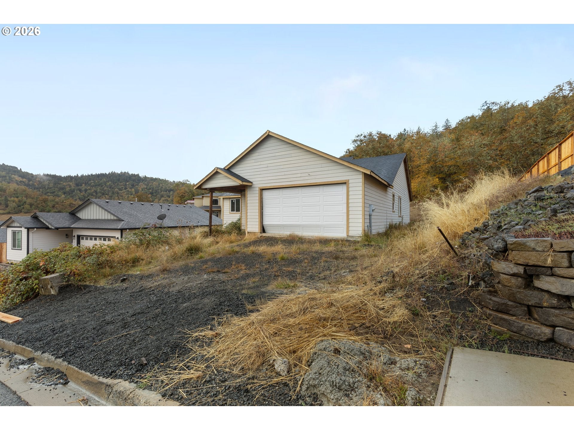 928 SE GOLDEN EAGLE AVE