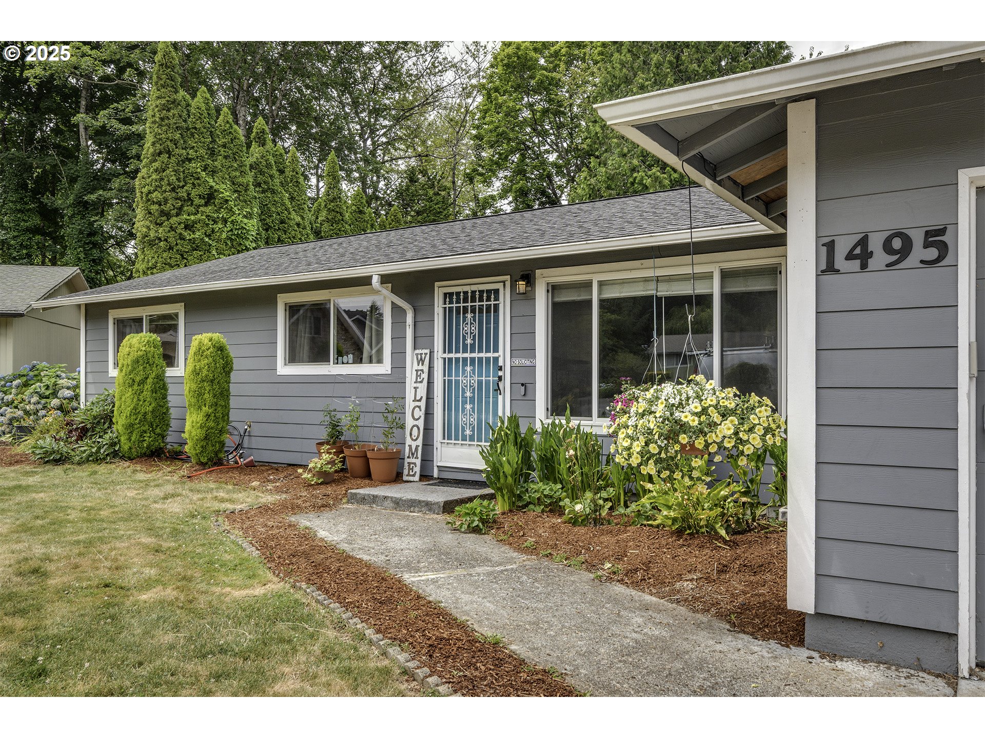 1495 SE EVELYN CT