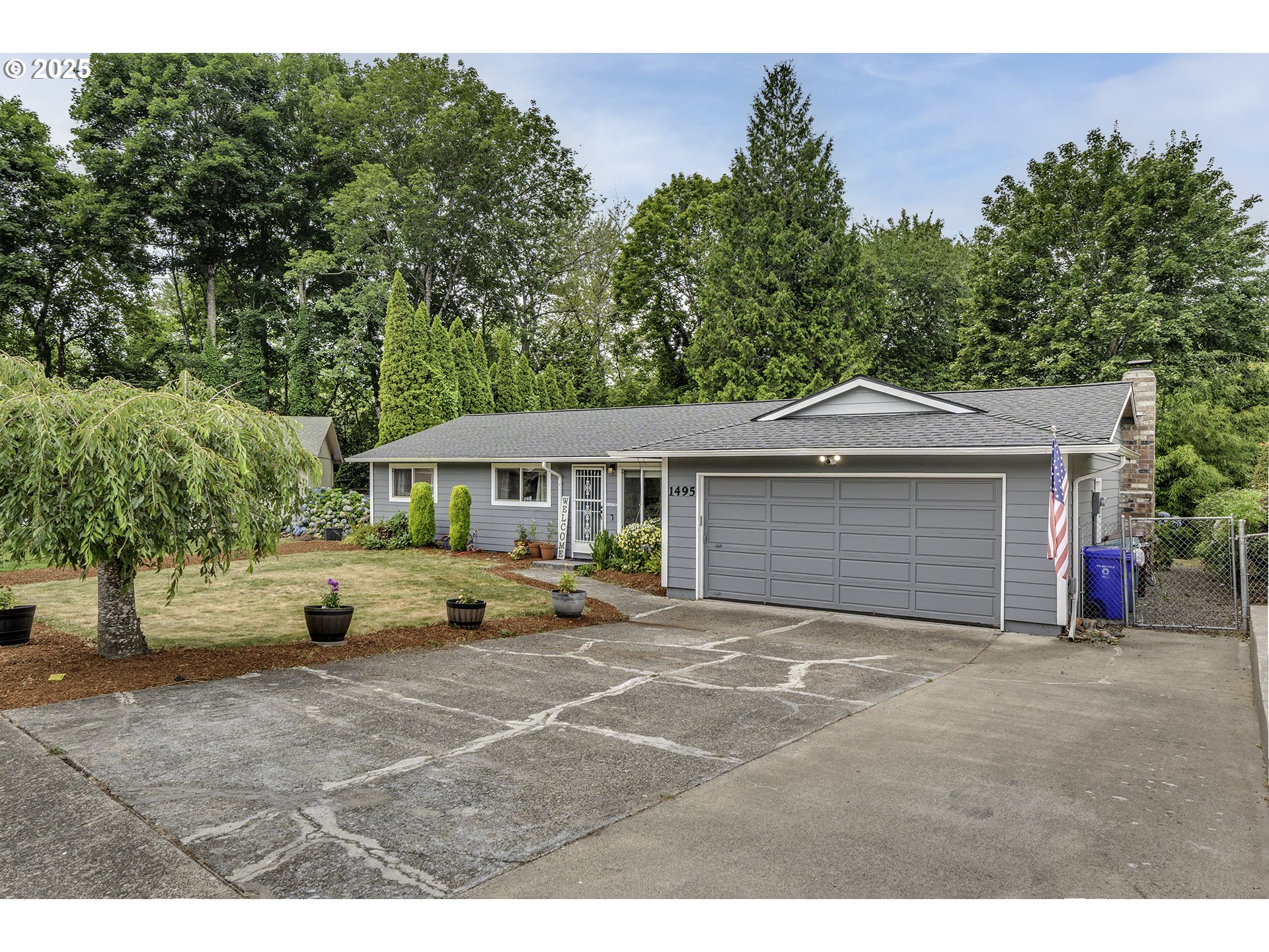 1495 SE EVELYN CT