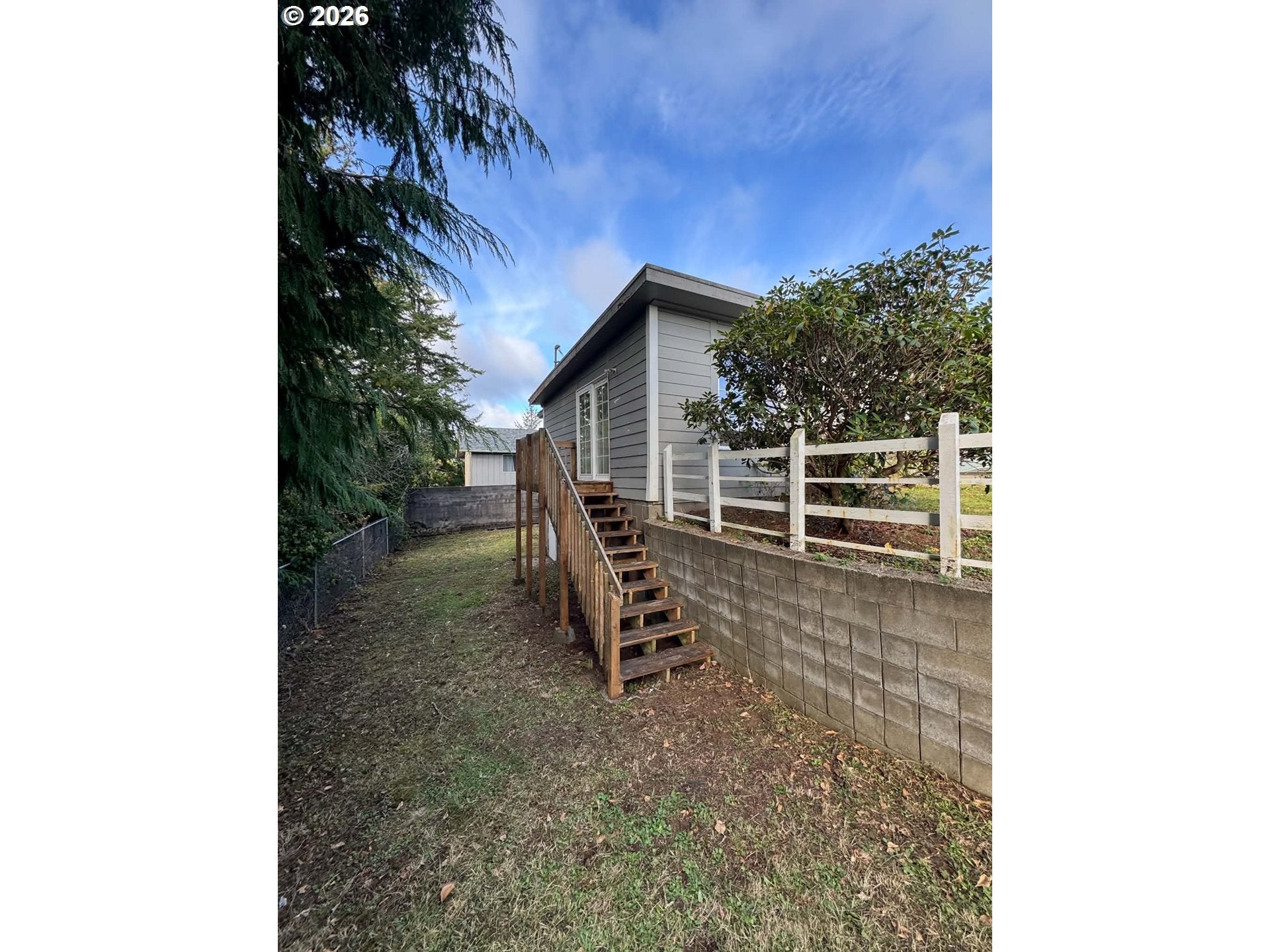 2307 LOMBARD ST