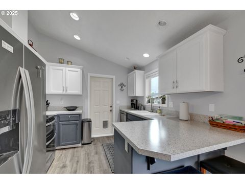 Tiny photo for 958 Bush Ln, Creswell, OR 97426 (MLS # 454518989)