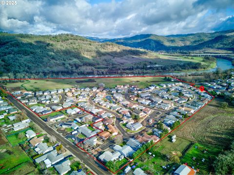 A home in Roseburg