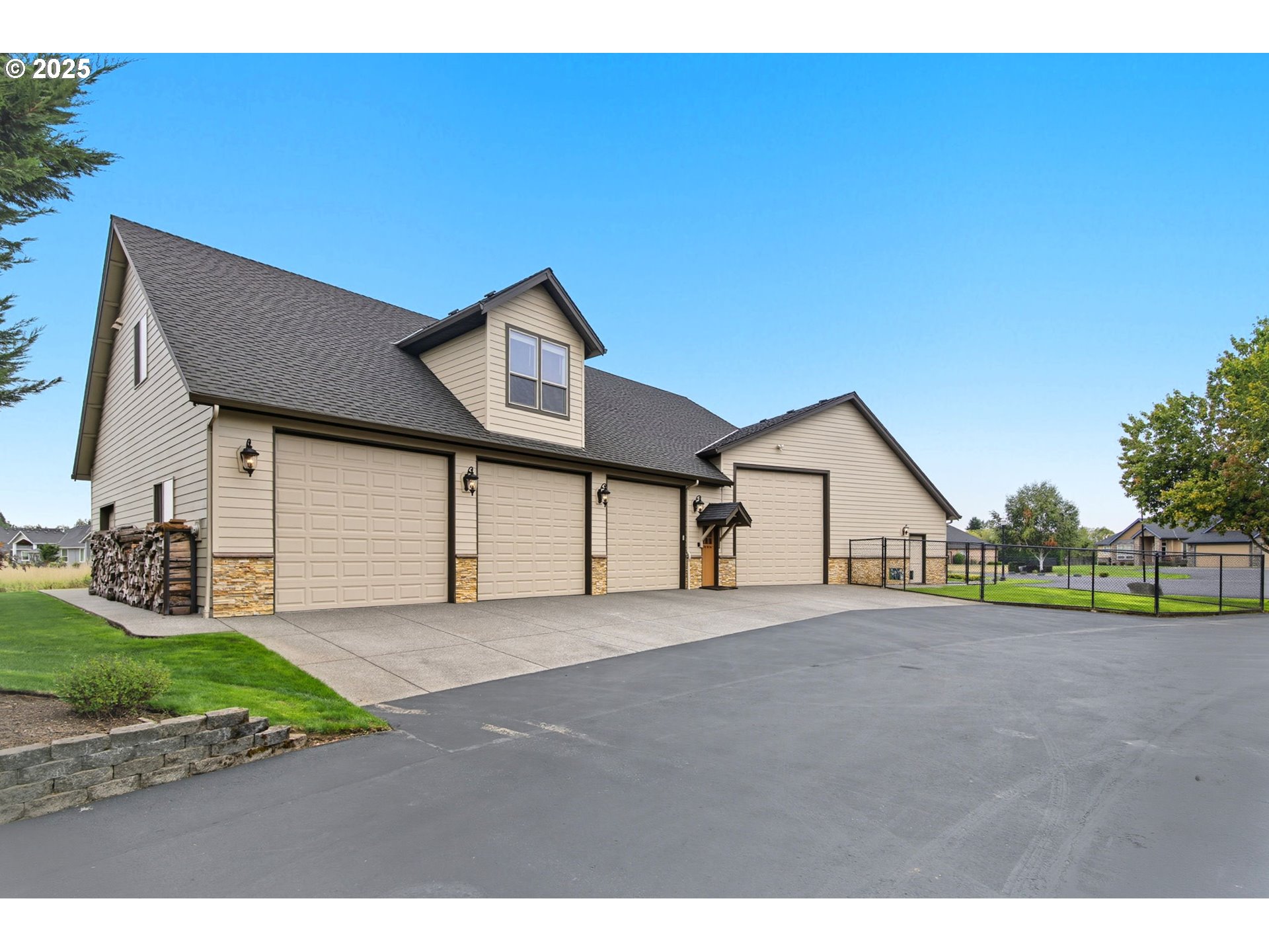 1707 SW 25TH CIR
