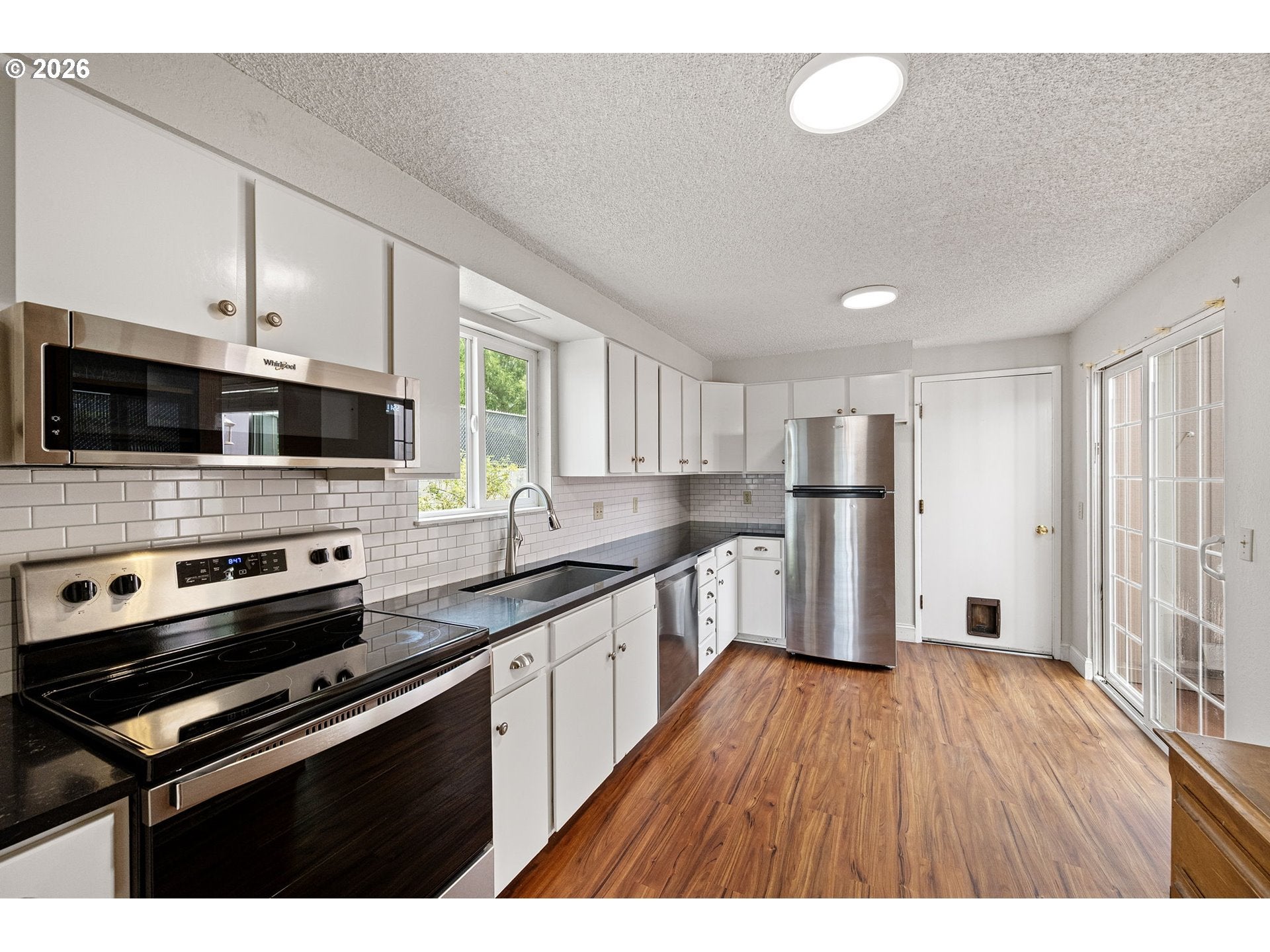 286 E BRADLEY CT