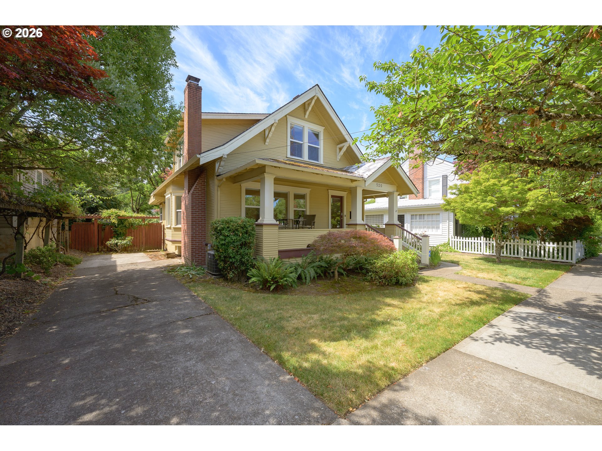 520 SE 1ST ST