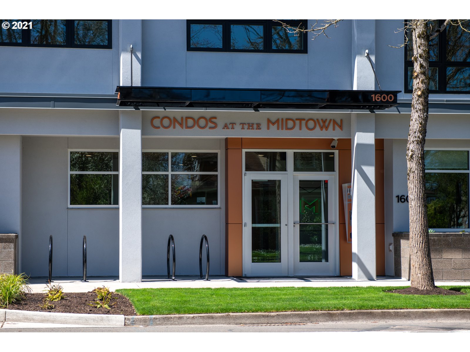 1600 PEARL ST 404
