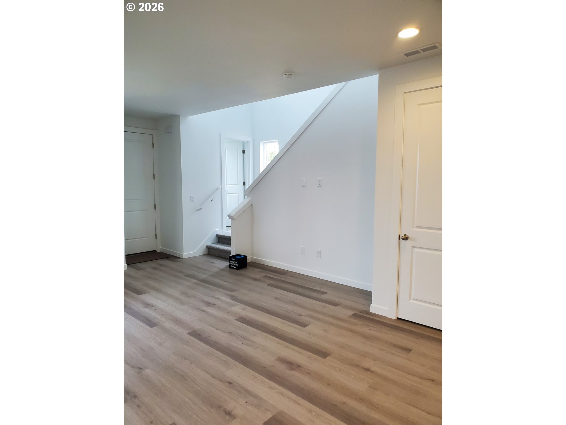 505 SW EATON BLVD