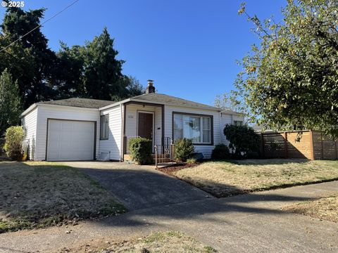 1724 NE MORGAN ST Portland OR 97211