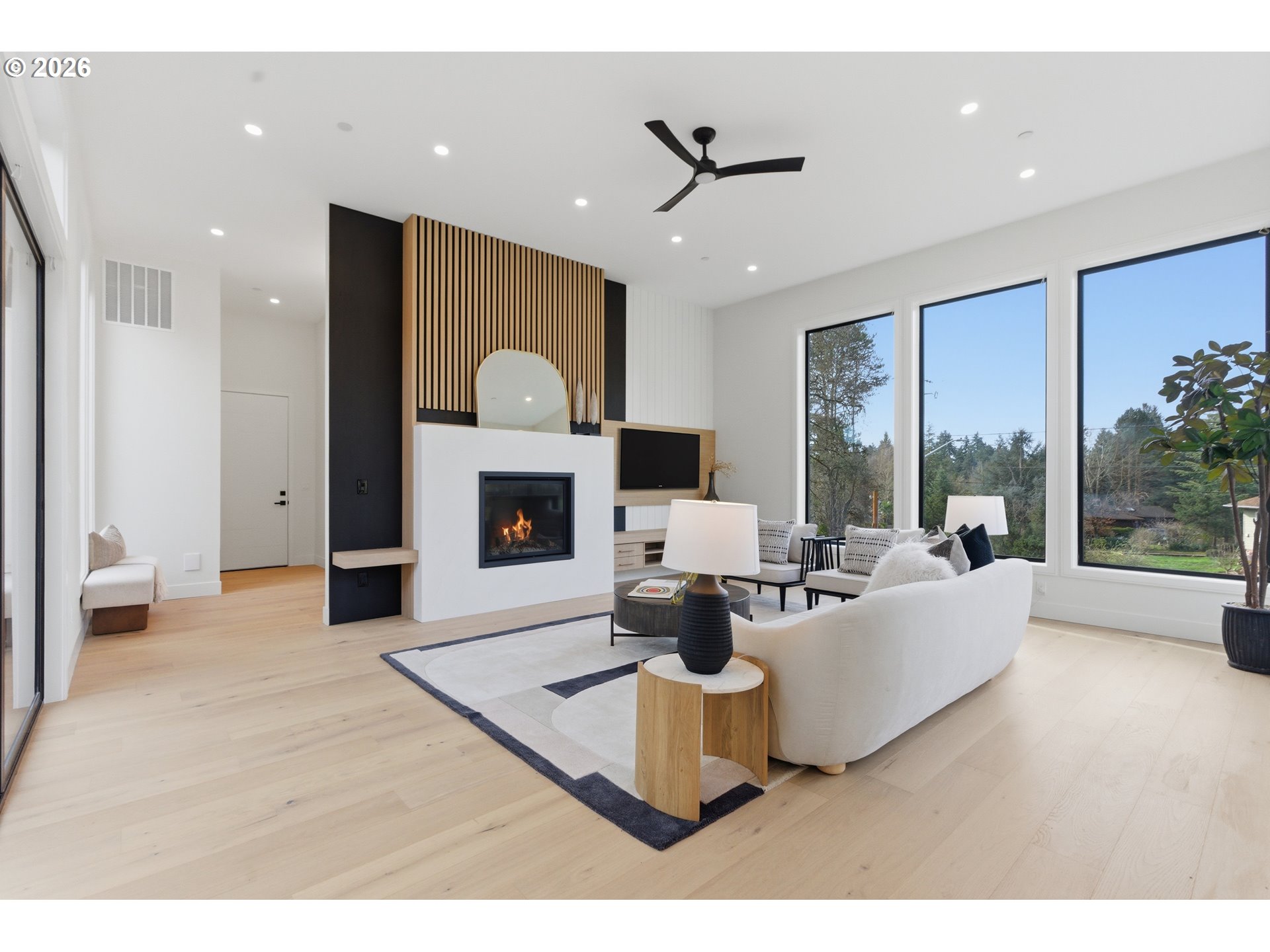 6233 SW HAMILTON WAY