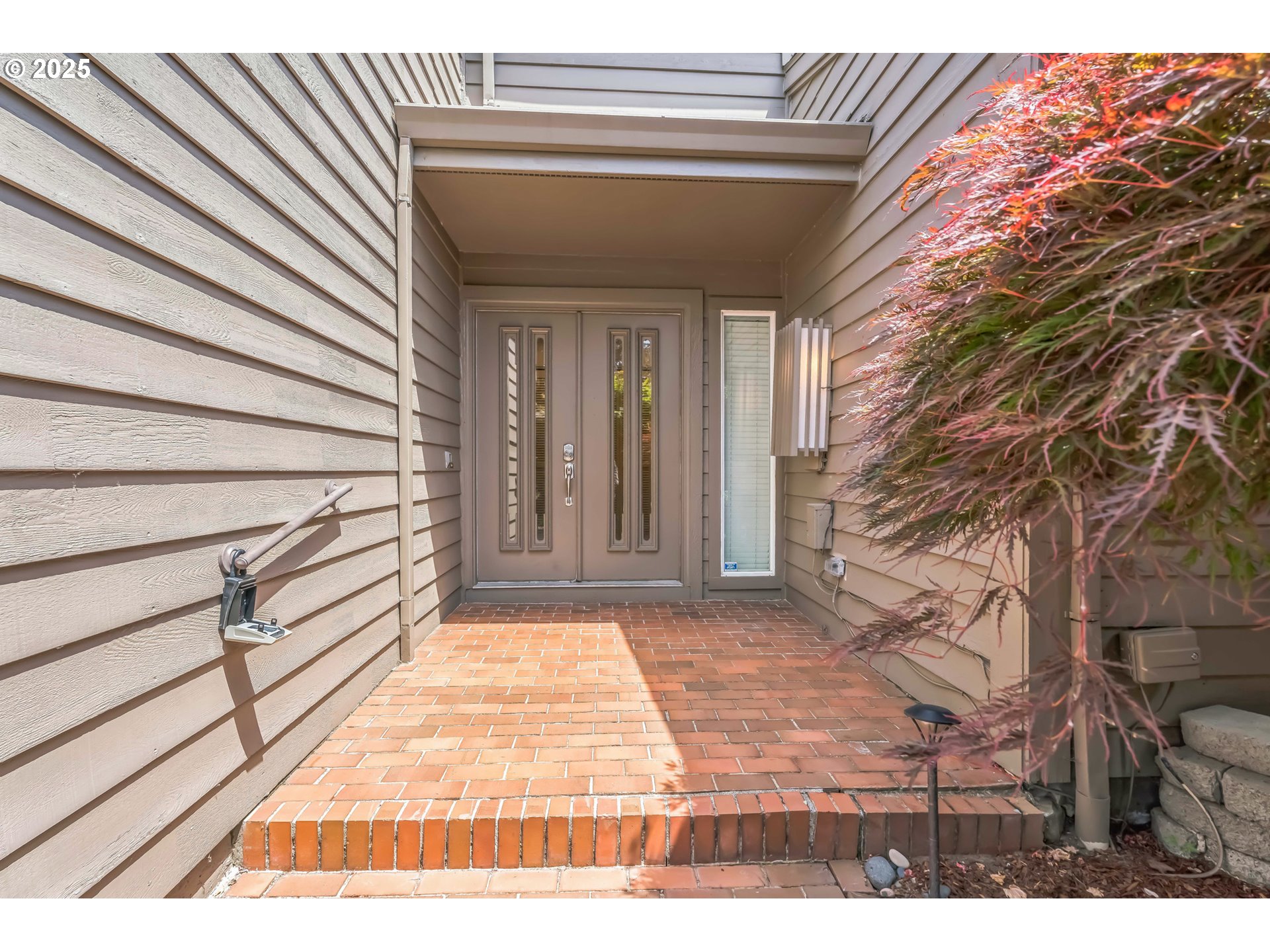 8085 SW FAIRWAY DR