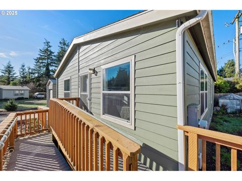 A home in Coos Bay