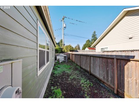 A home in Coos Bay