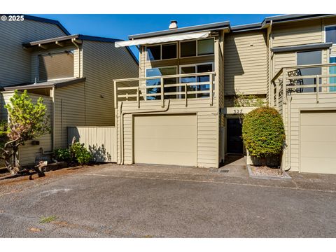 327 COUNTRY CLUB RD Eugene OR 97401