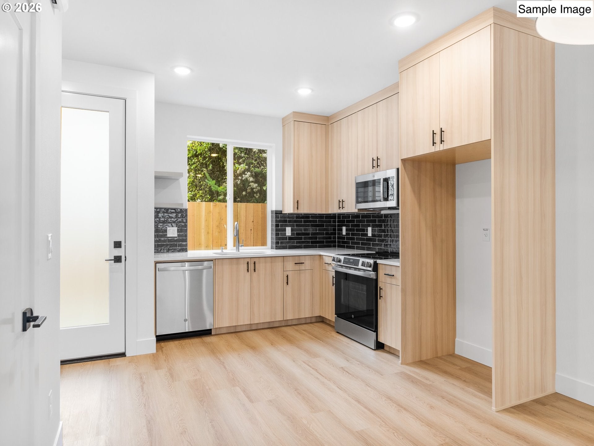 3556 N Haight AVE 4