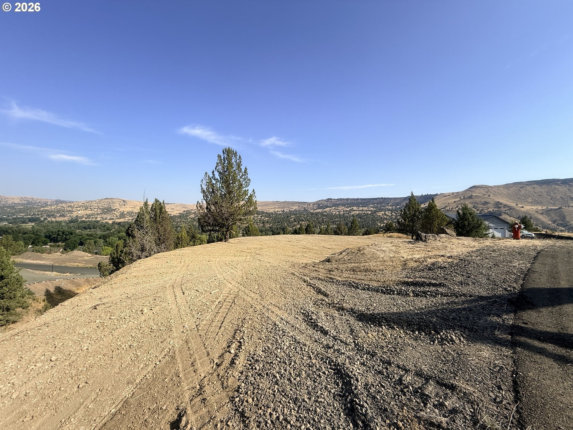 155 SE LUPINE LN
