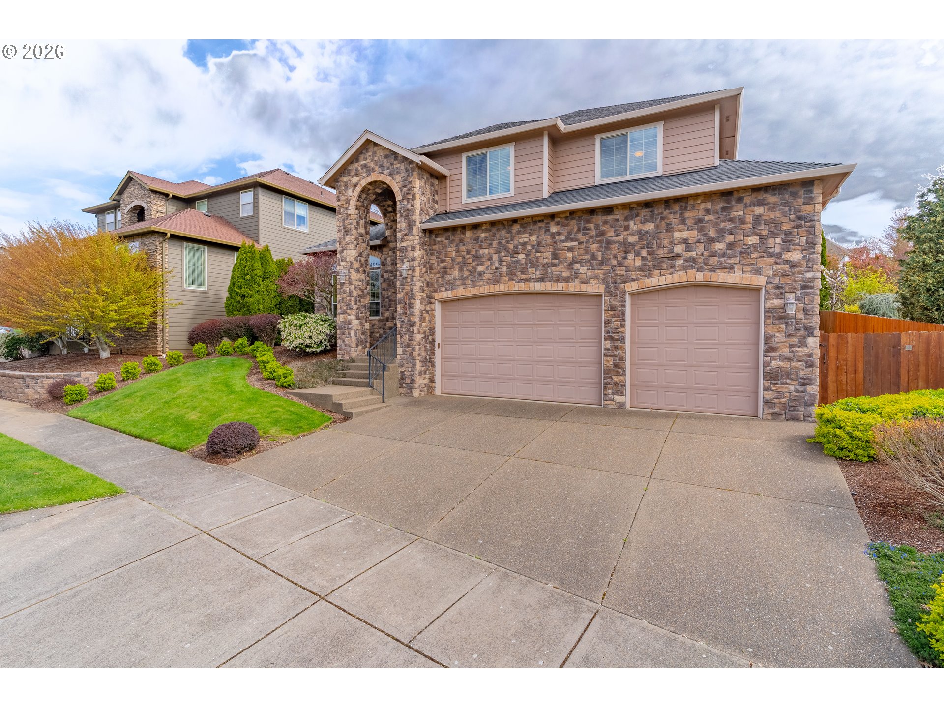 1650 WEST MEADOWS DR NW
