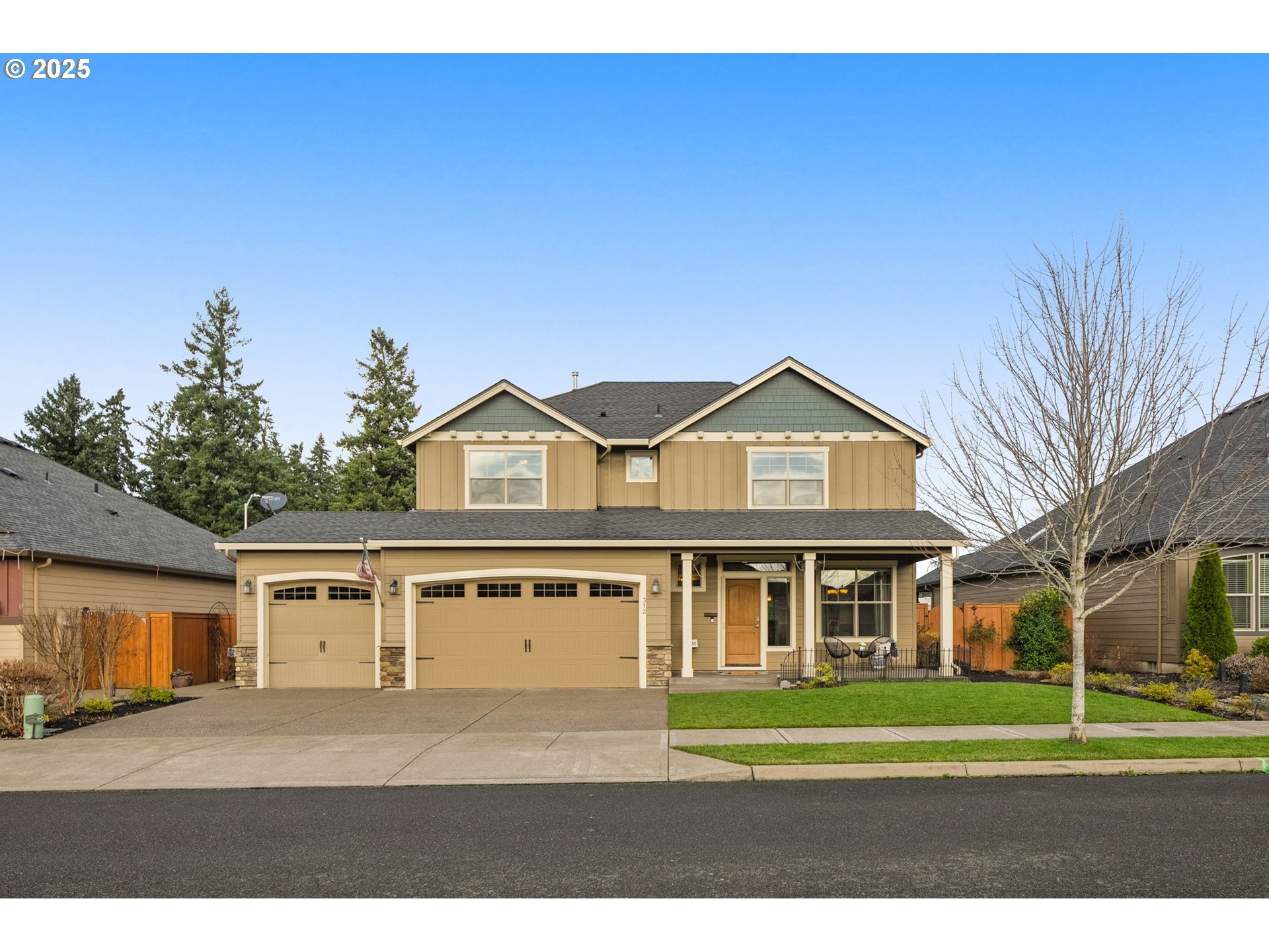Photo 1 of 37 — 312 SE 13TH PL, Canby, OR 97013
