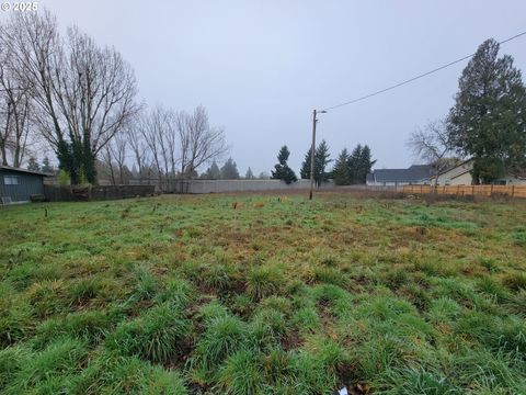 2895 FISHER RD Salem OR 97305