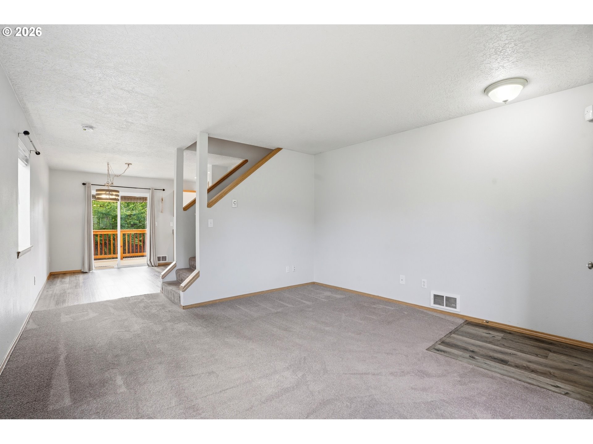 231 SE ELLIOTT AVE