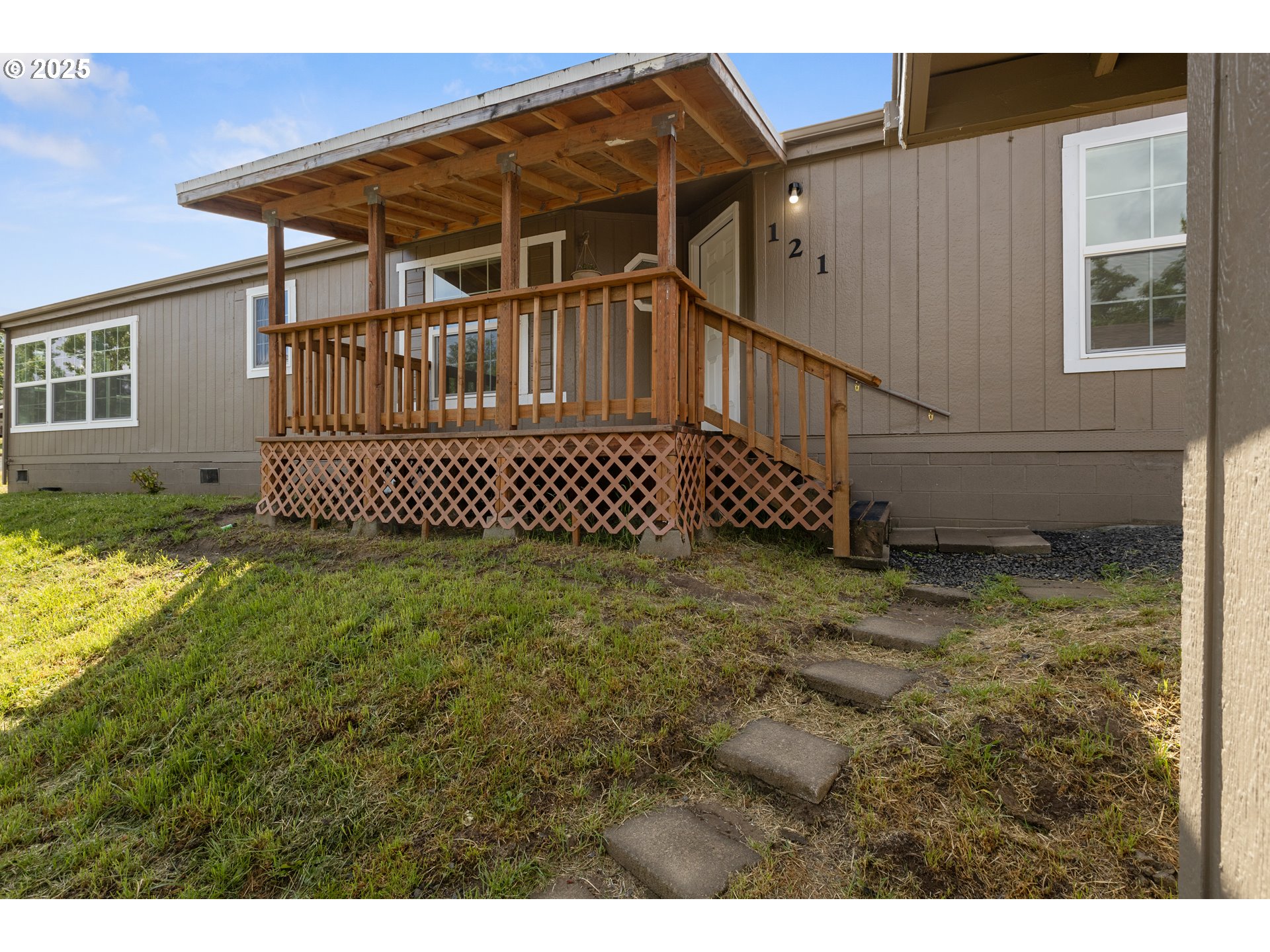 121 ANDORRA DR