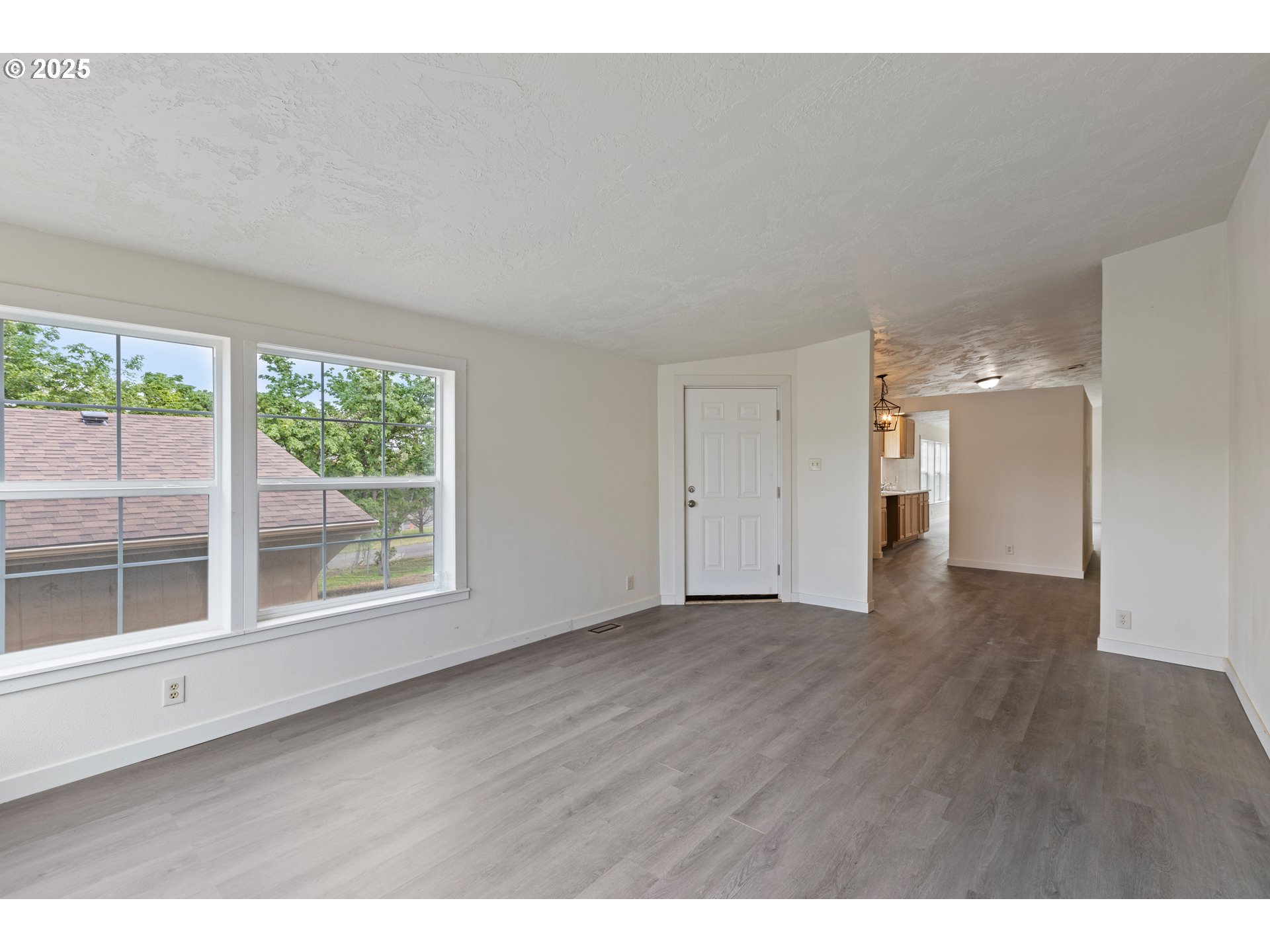 121 ANDORRA DR