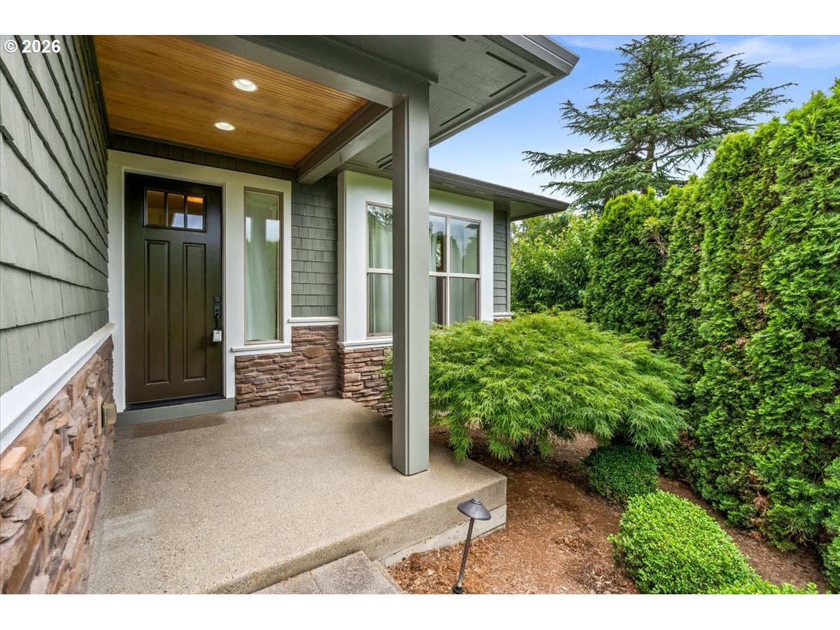 424 FOREST PL