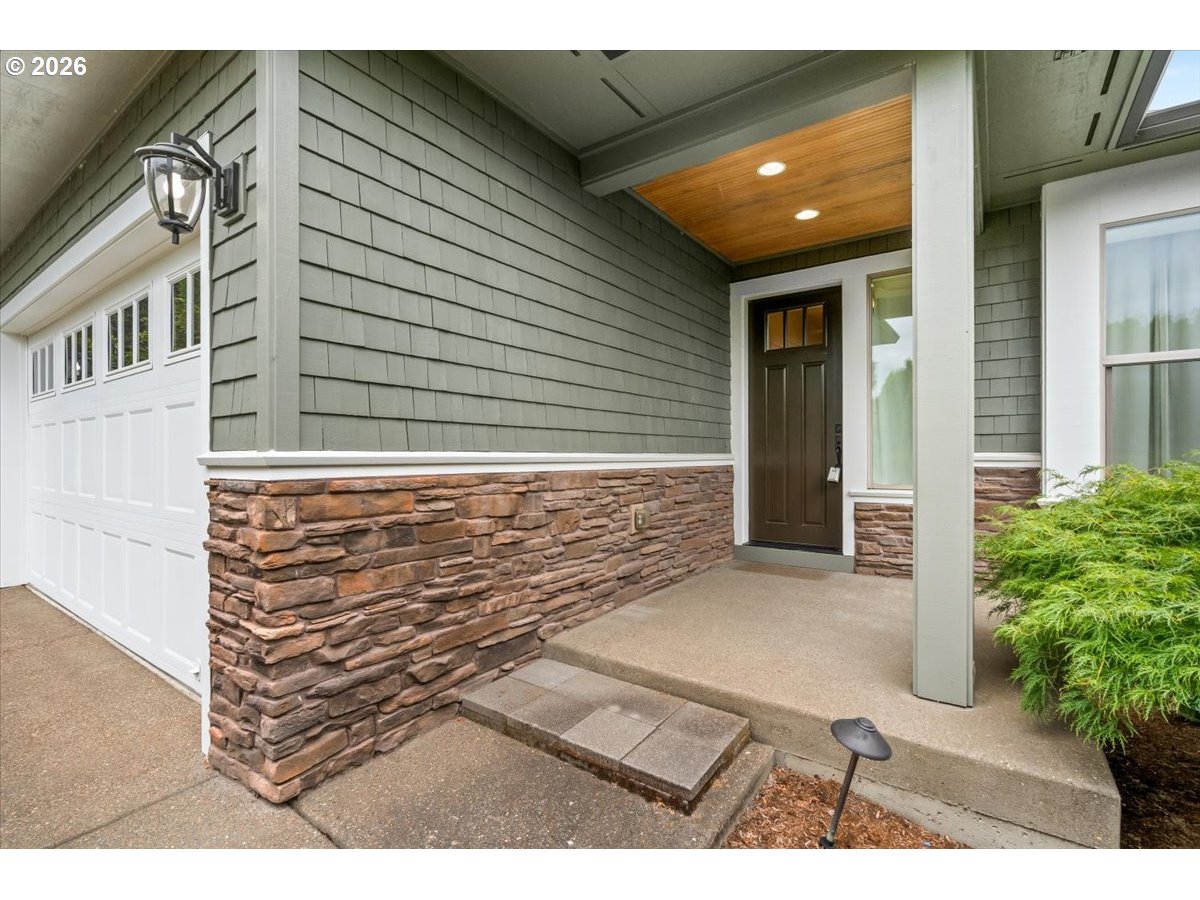 424 FOREST PL
