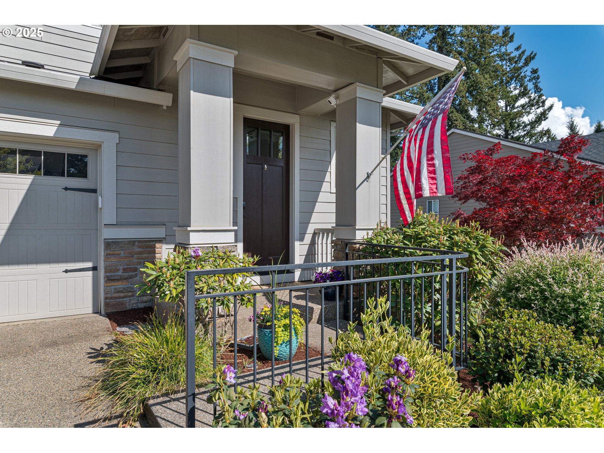 2037 DE VRIES WAY