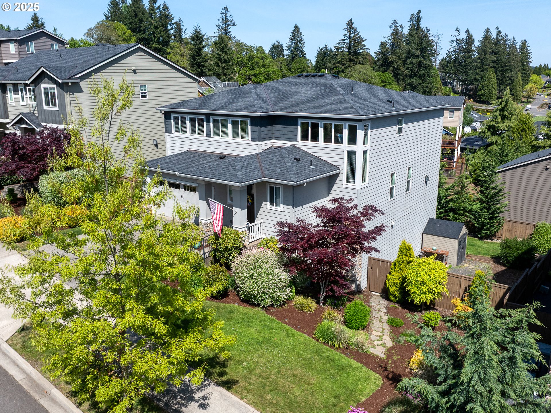 2037 DE VRIES WAY
