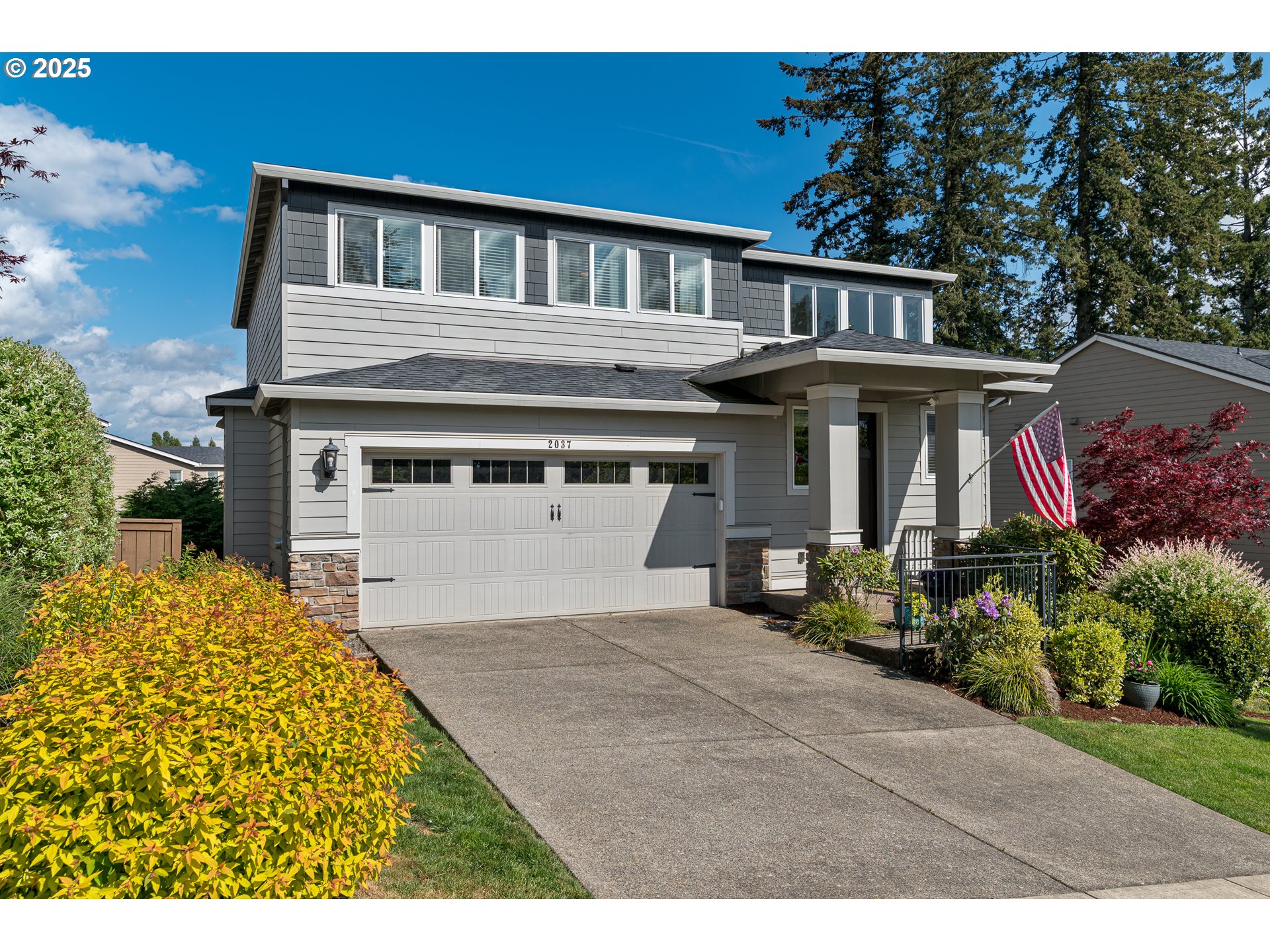 2037 DE VRIES WAY
