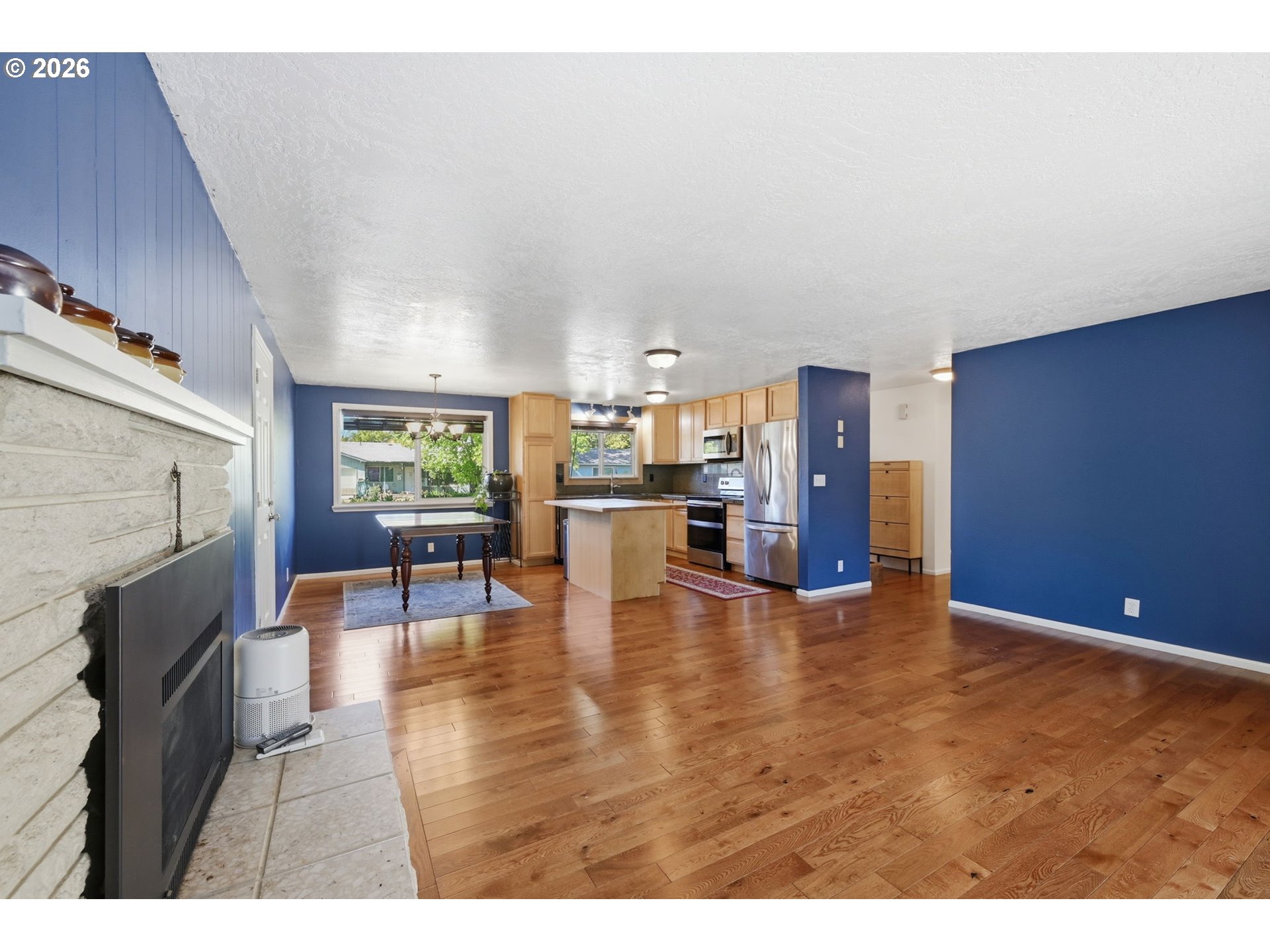 1233 KENRAY LOOP