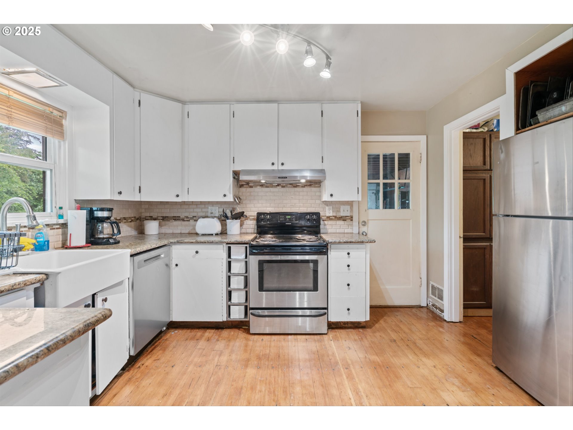 300 NE 148TH AVE