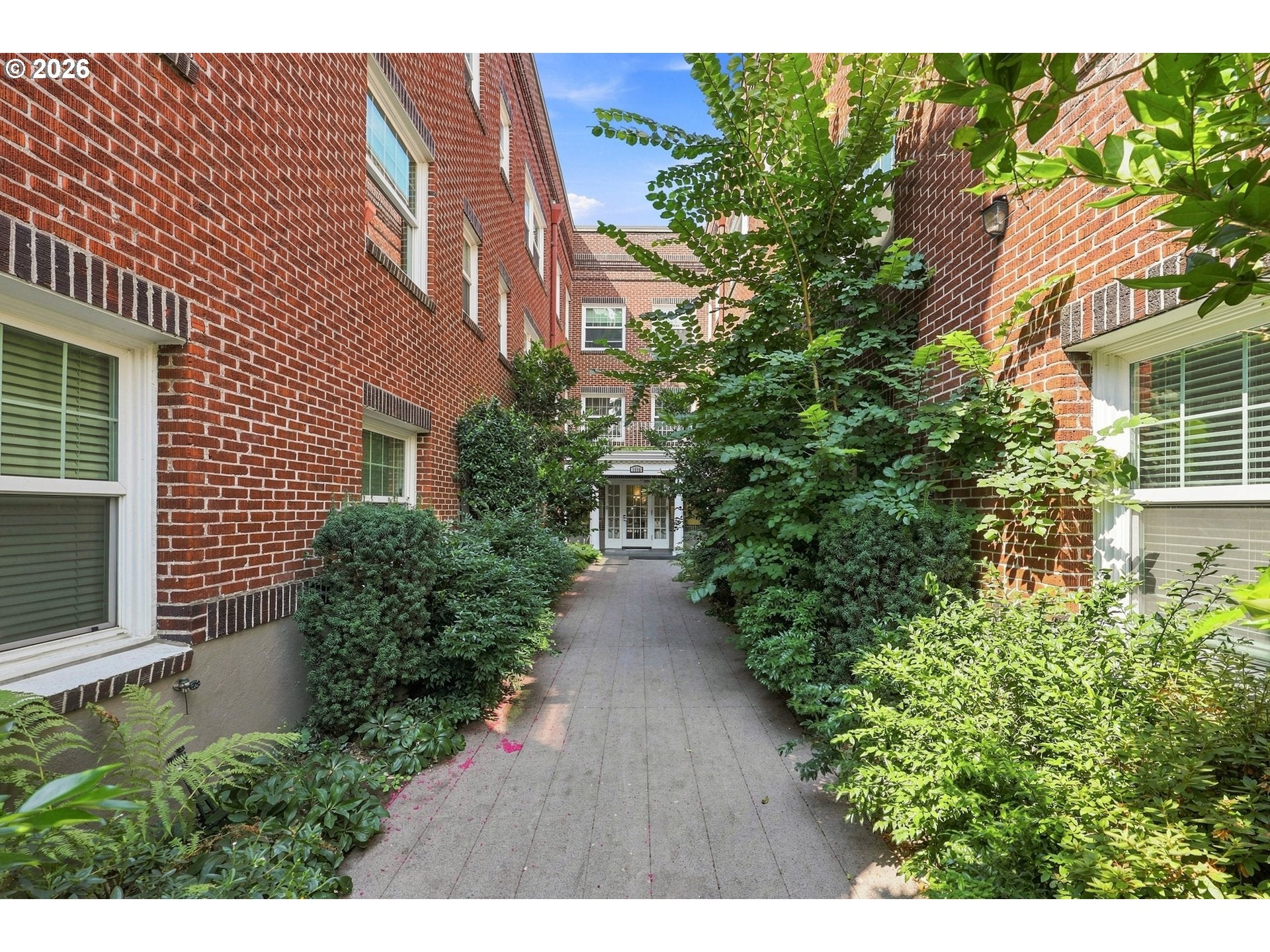 1509 NE 10TH AVE 202