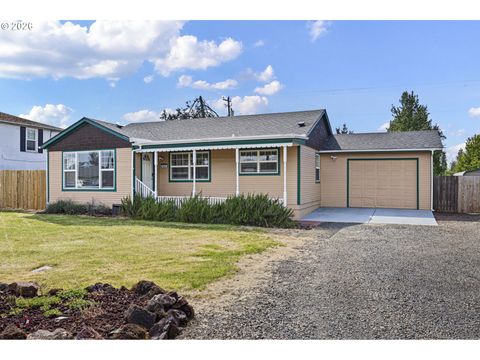 694 32ND ST Springfield OR 97478